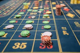Bingo VIP Chat Room Myanmar ကစားသူများ ပြောဆိုနေသည့် မြင်ကွင်း